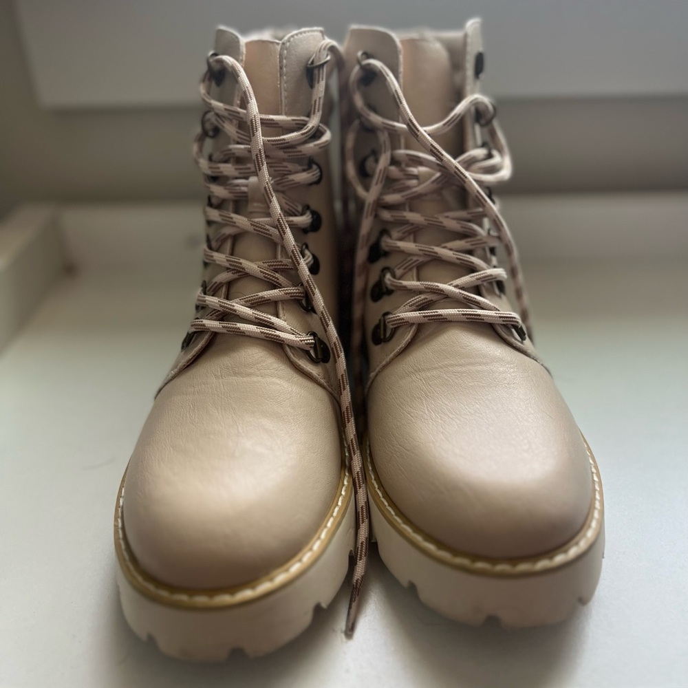 Women's Cream Lace-Up Boots